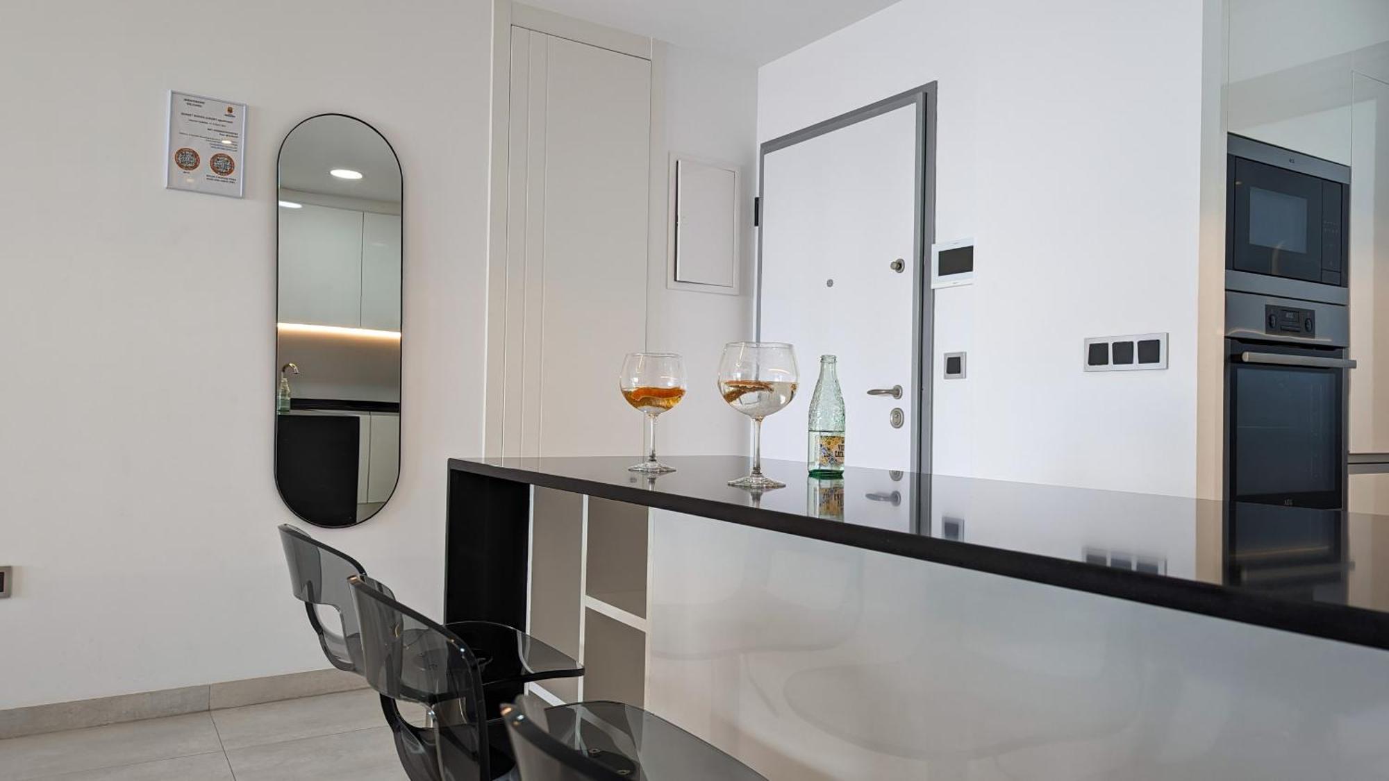 Sunset Waves Luxury Apartment Benidorm Exterior photo